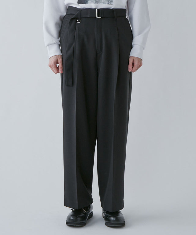 ブラック モデル：180cm L着用