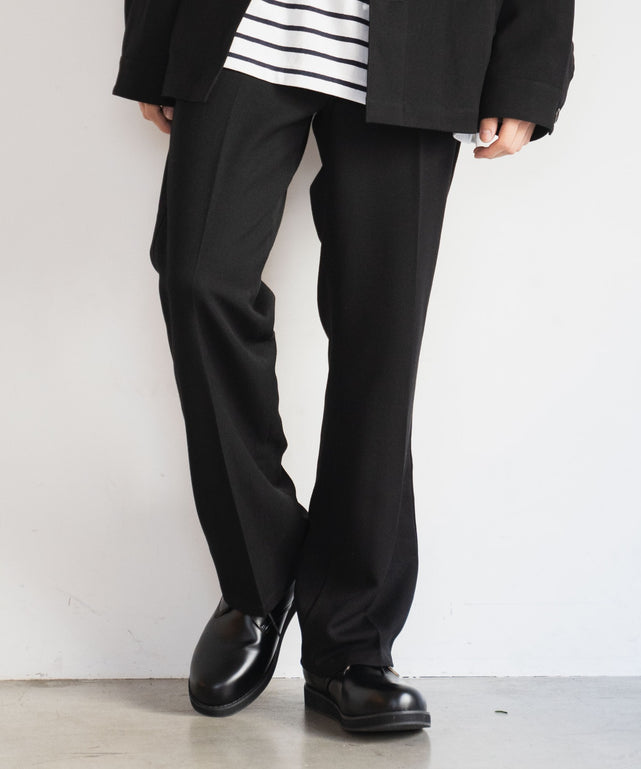ブラック モデル：175cm L着用