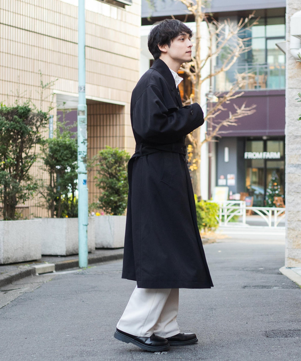 ルーズトレンチコート