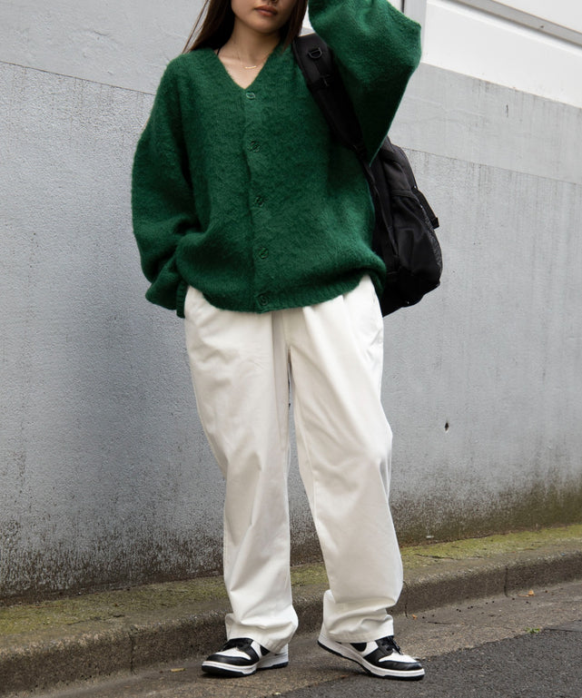 ホワイト　モデル：155cm L着用