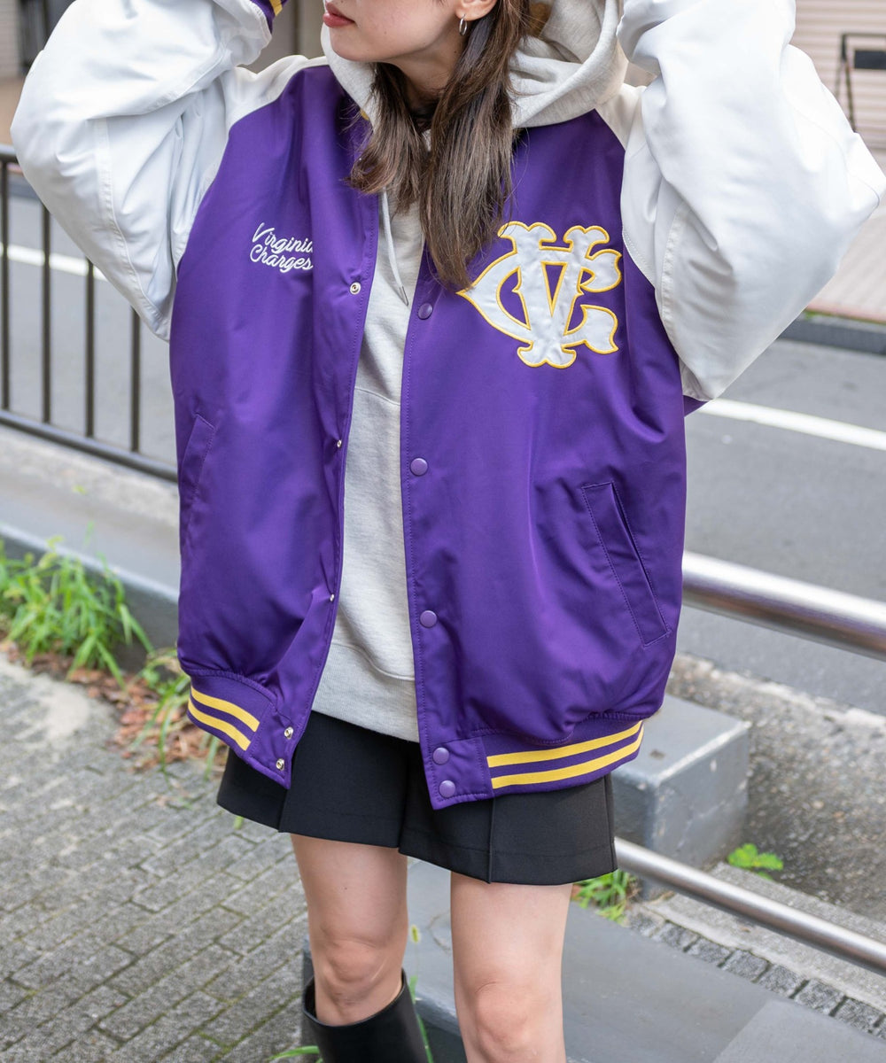 パープル　モデル：154cm　L着用 