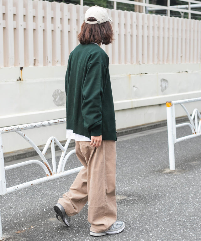 ベージュ モデル：174㎝ L着用