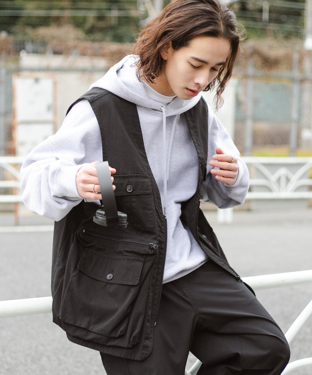 ブラック モデル：174cm L着用