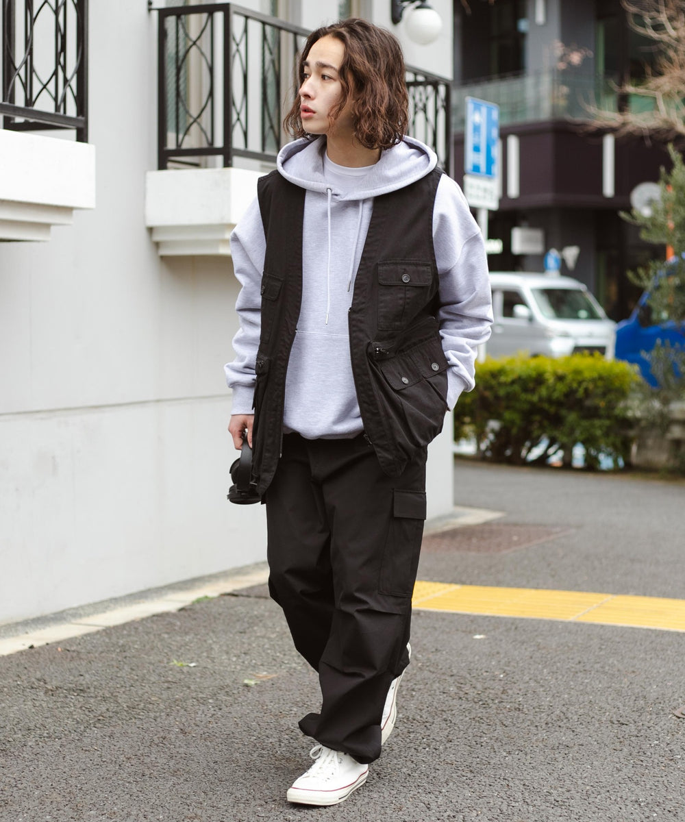 ブラック モデル：174cm L着用