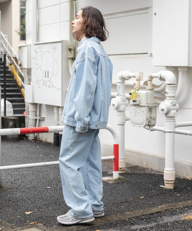 デニム淡色 モデル：174cm L着用