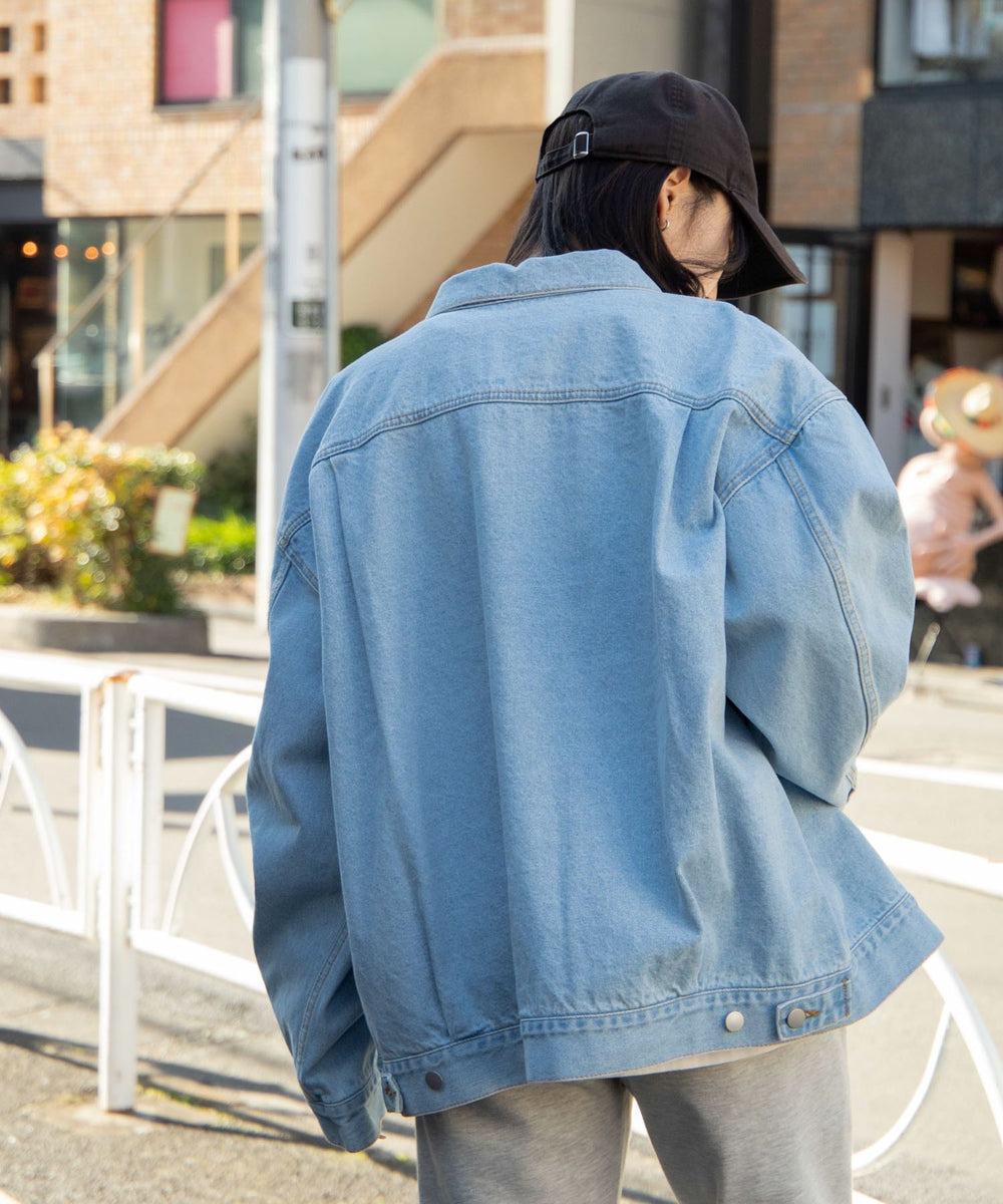 デニム淡色 モデル：161cm L着用