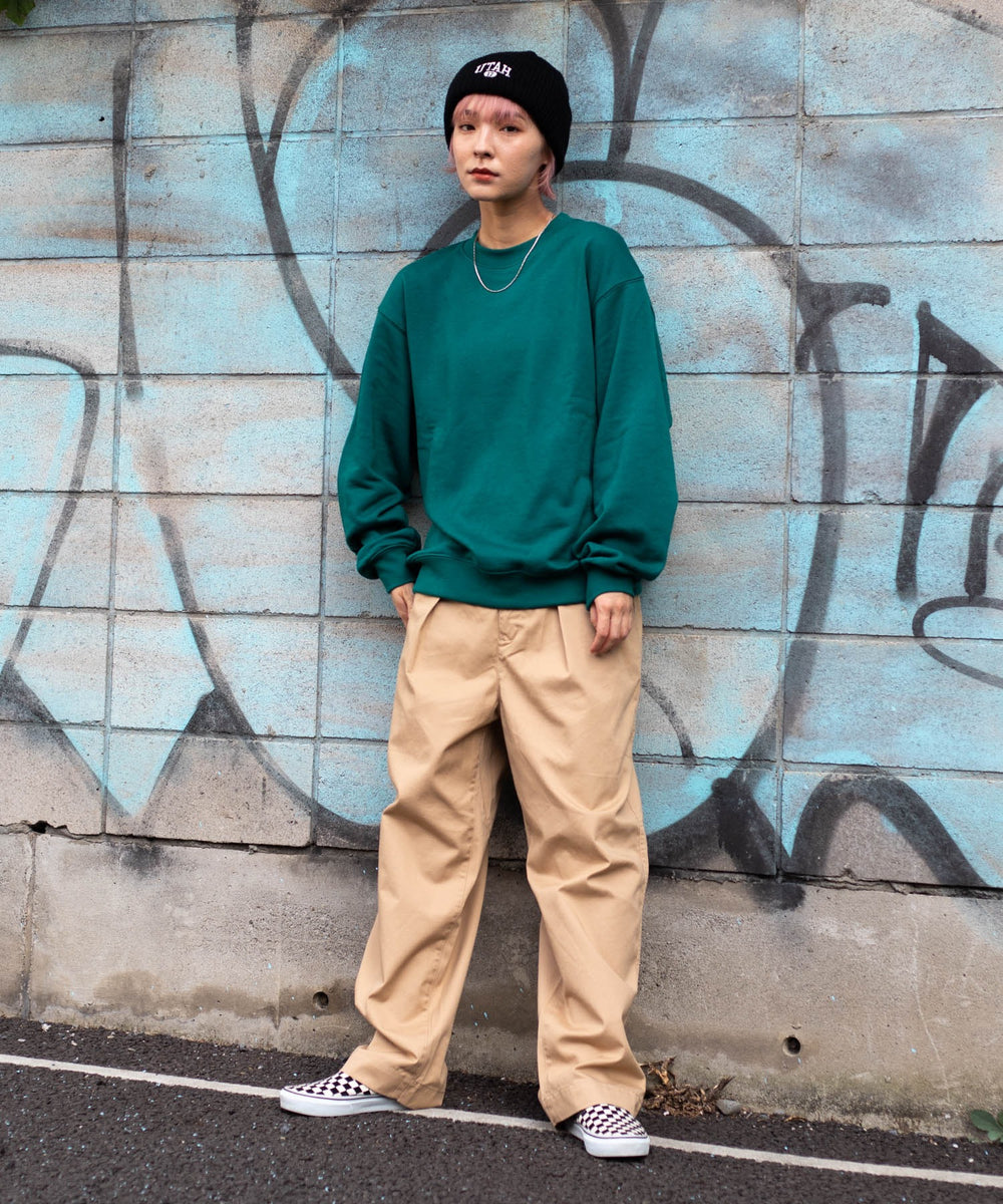 ベージュ　モデル：170cm L着用