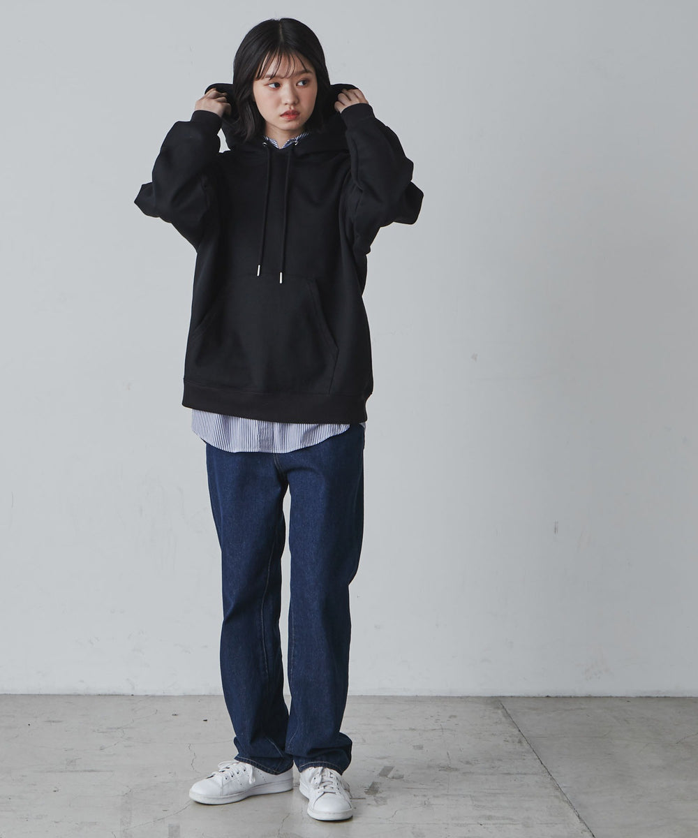 ブラック モデル：170cm M着用