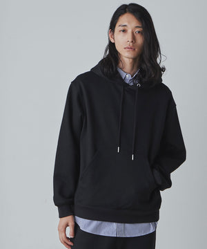 ブラック モデル：181cm M着用