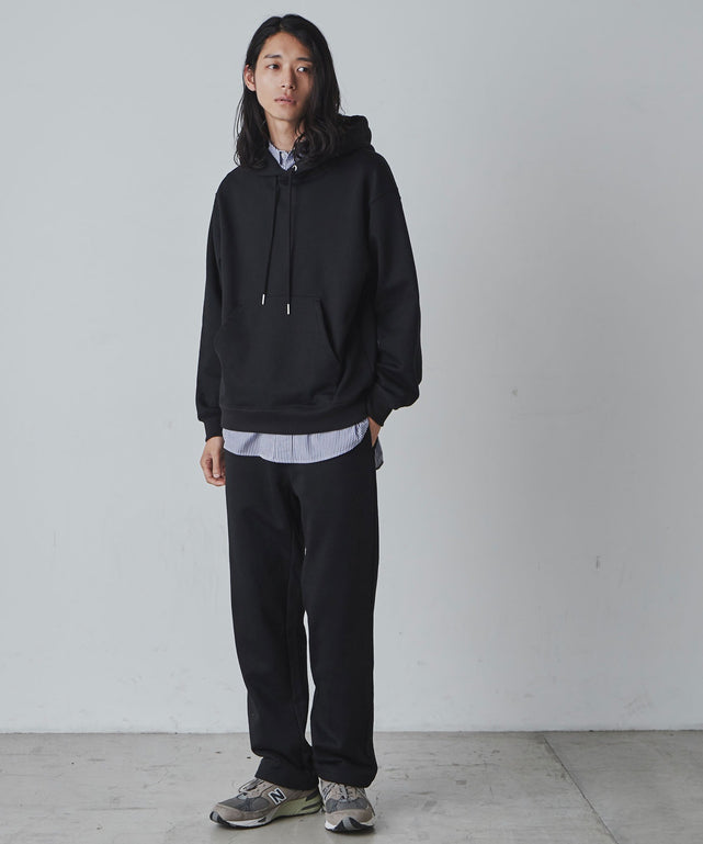 ブラック モデル：181cm M着用