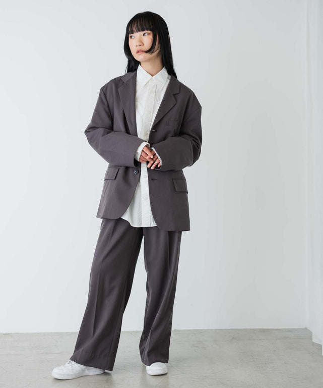 ブラックその他 モデル：170cm M着用
