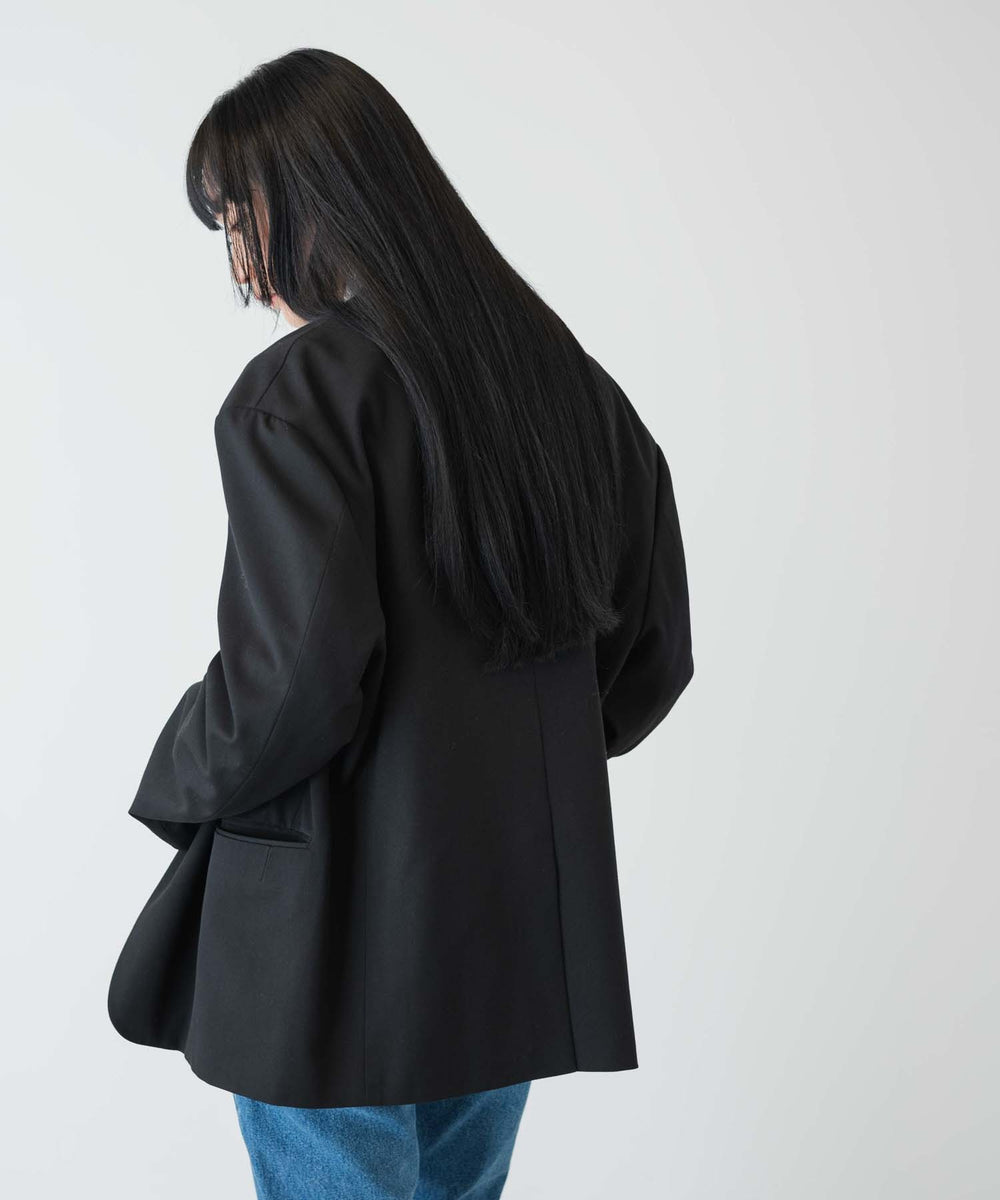 ブラック モデル：170cm M着用