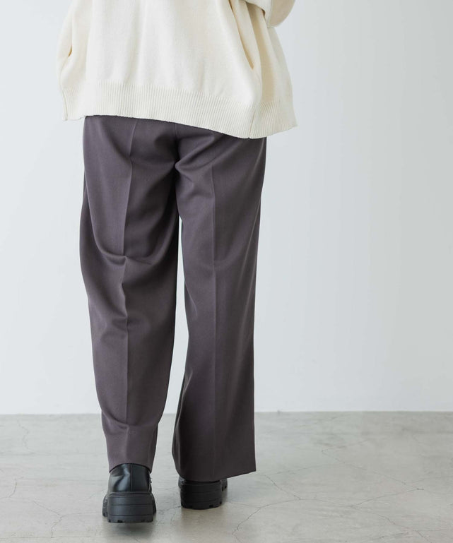 ブラックその他 モデル：170cm M着用
